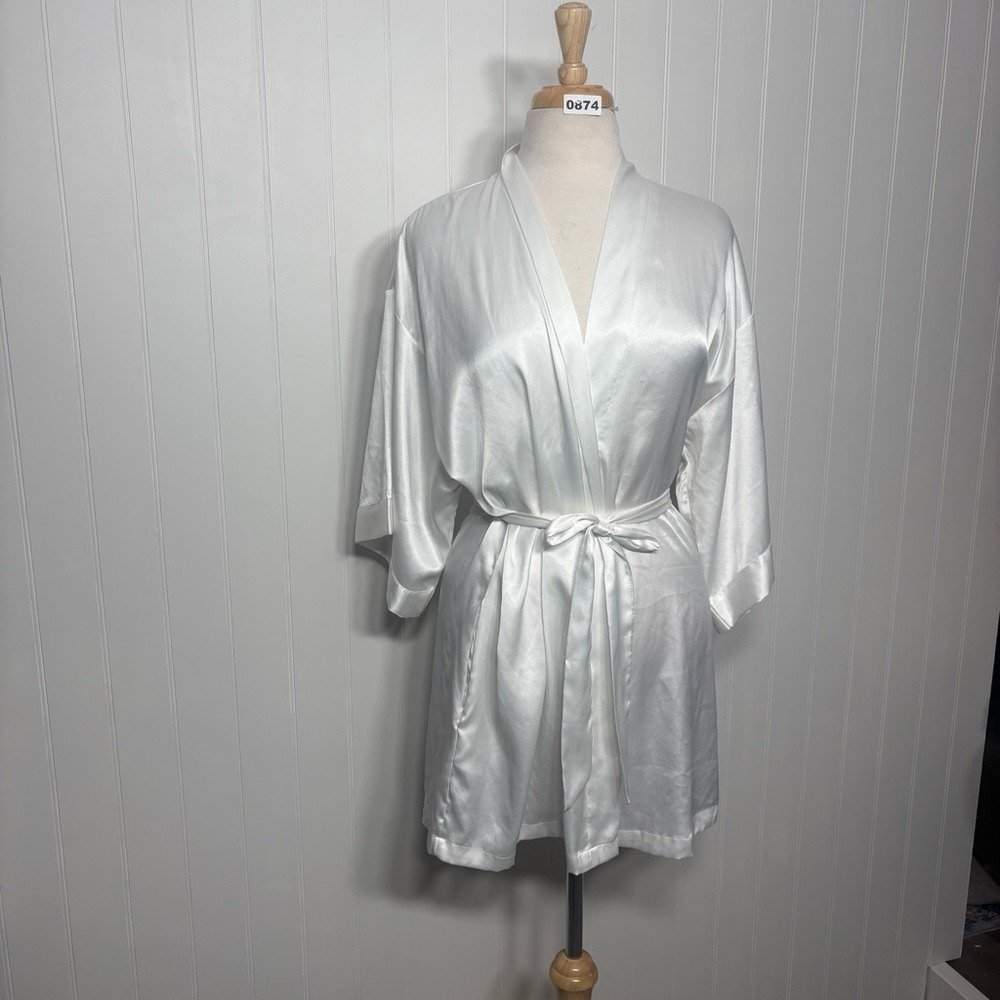 Victoria's Secret Satin Bridal Robe White Kimono Sleeve Lingerie Minimalist - Picture 2 of 8